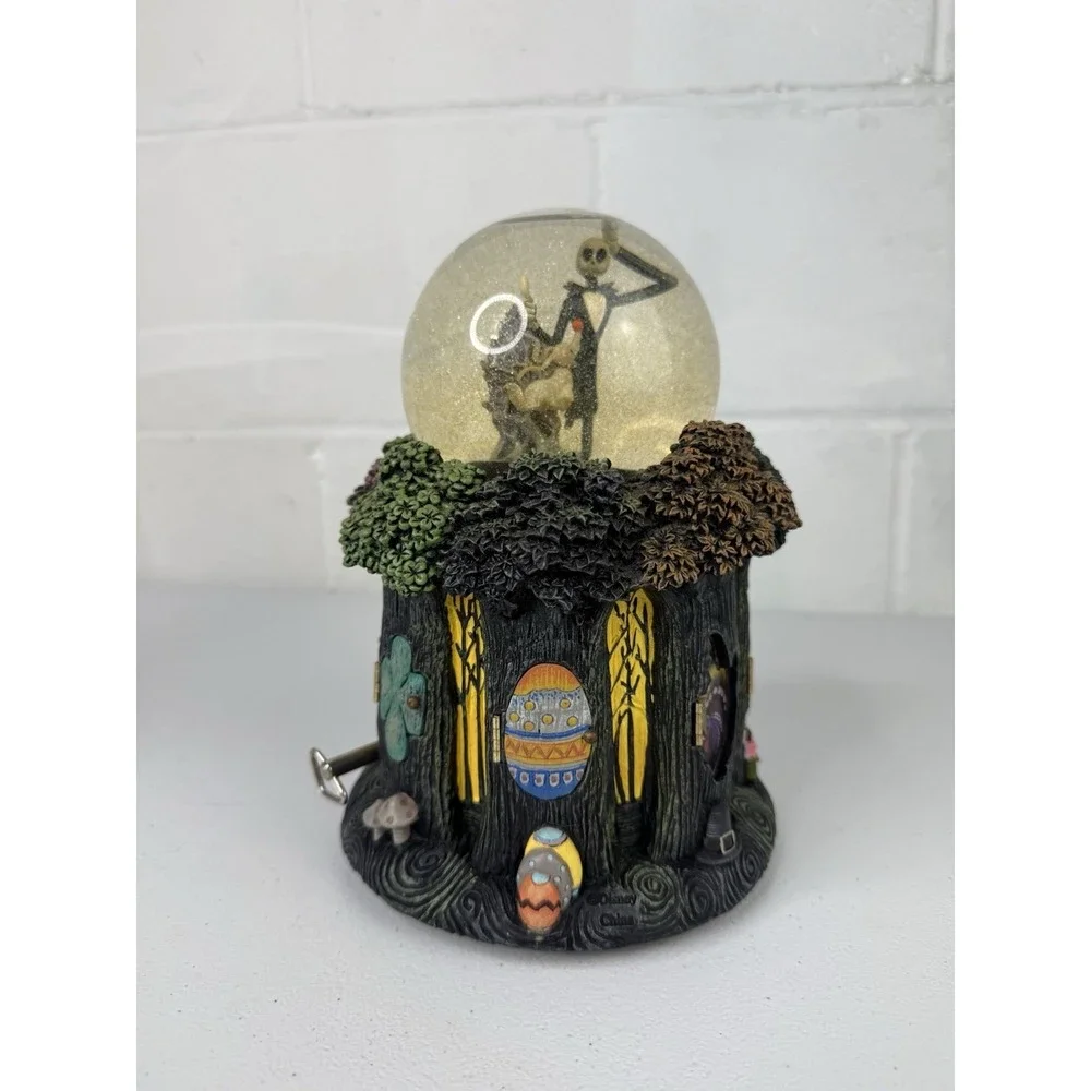 NIGHTMARE BEFORE CHRISTMAS HOLIDAY TREE DOOR SNOWGLOBE